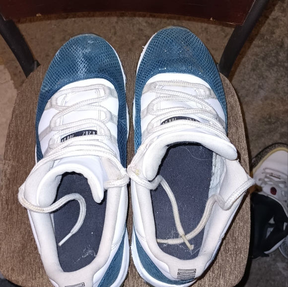 Jordans - Picture 4 of 4